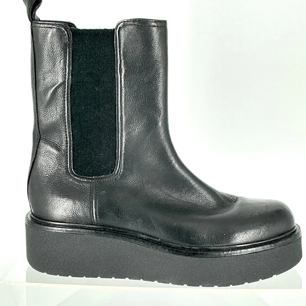 Vince. Size 7 Black‎ Leather Platform Chelsea Boots Water Repellent Pinecrest